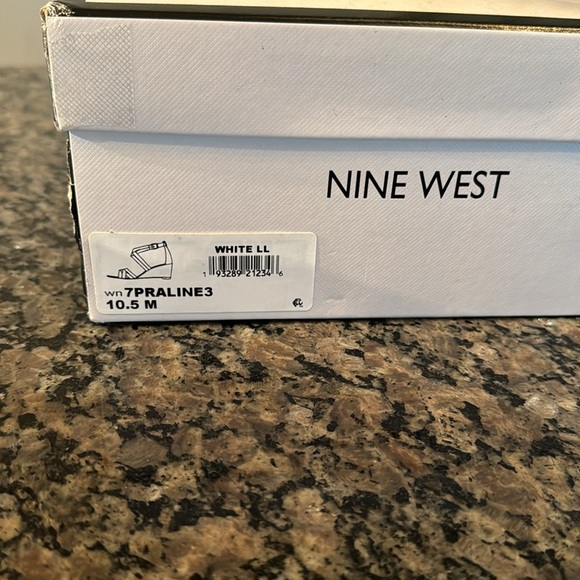 Nine West praline 3 white wedge strap sandal NIB 10.5 - Picture 9 of 9